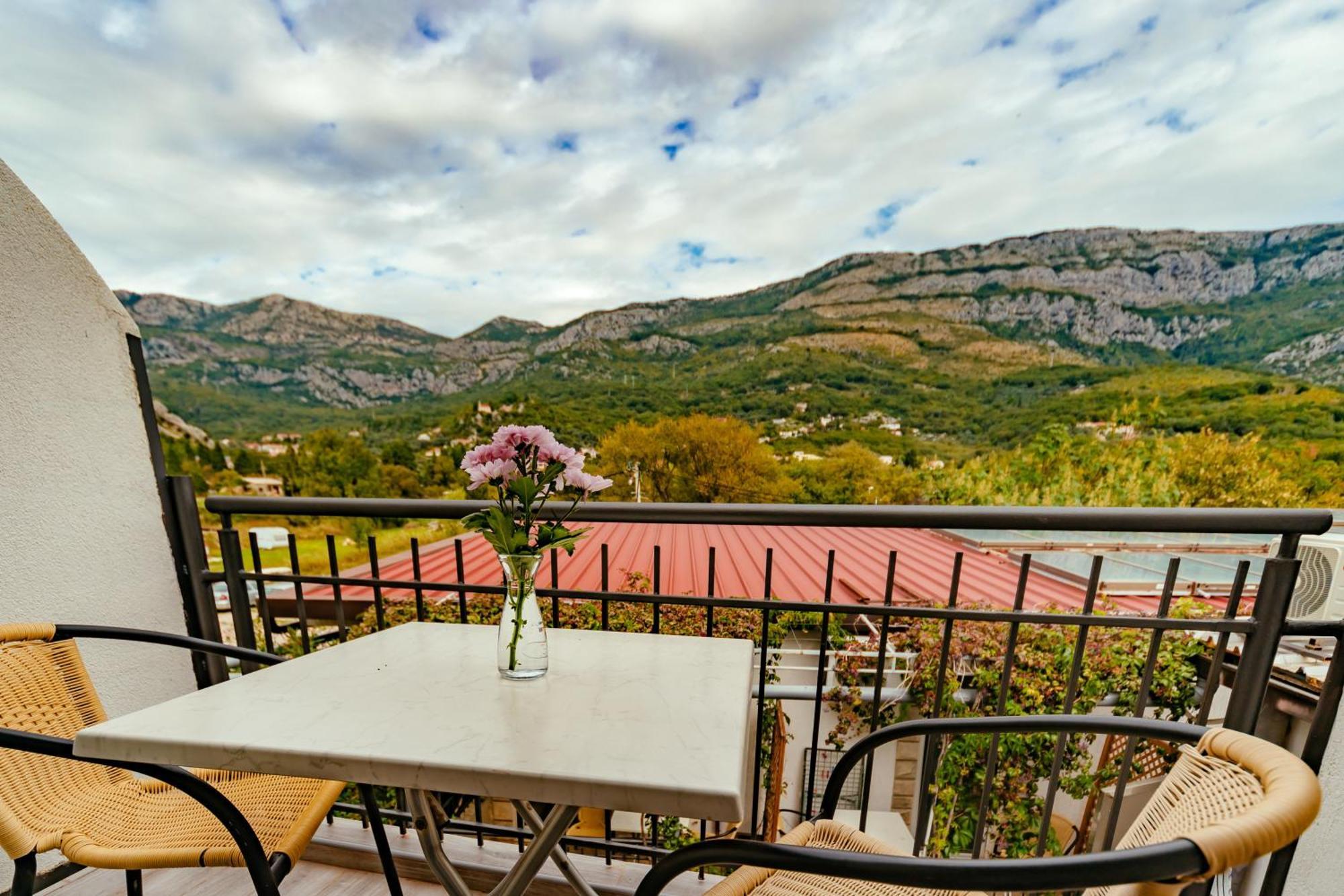 Hotel Savojo Petrovac na moru Exterior foto