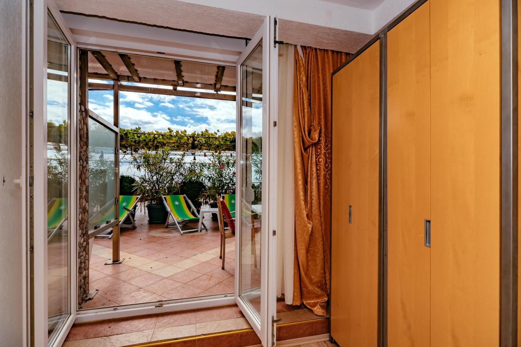 Hotel Savojo Petrovac na moru Exterior foto