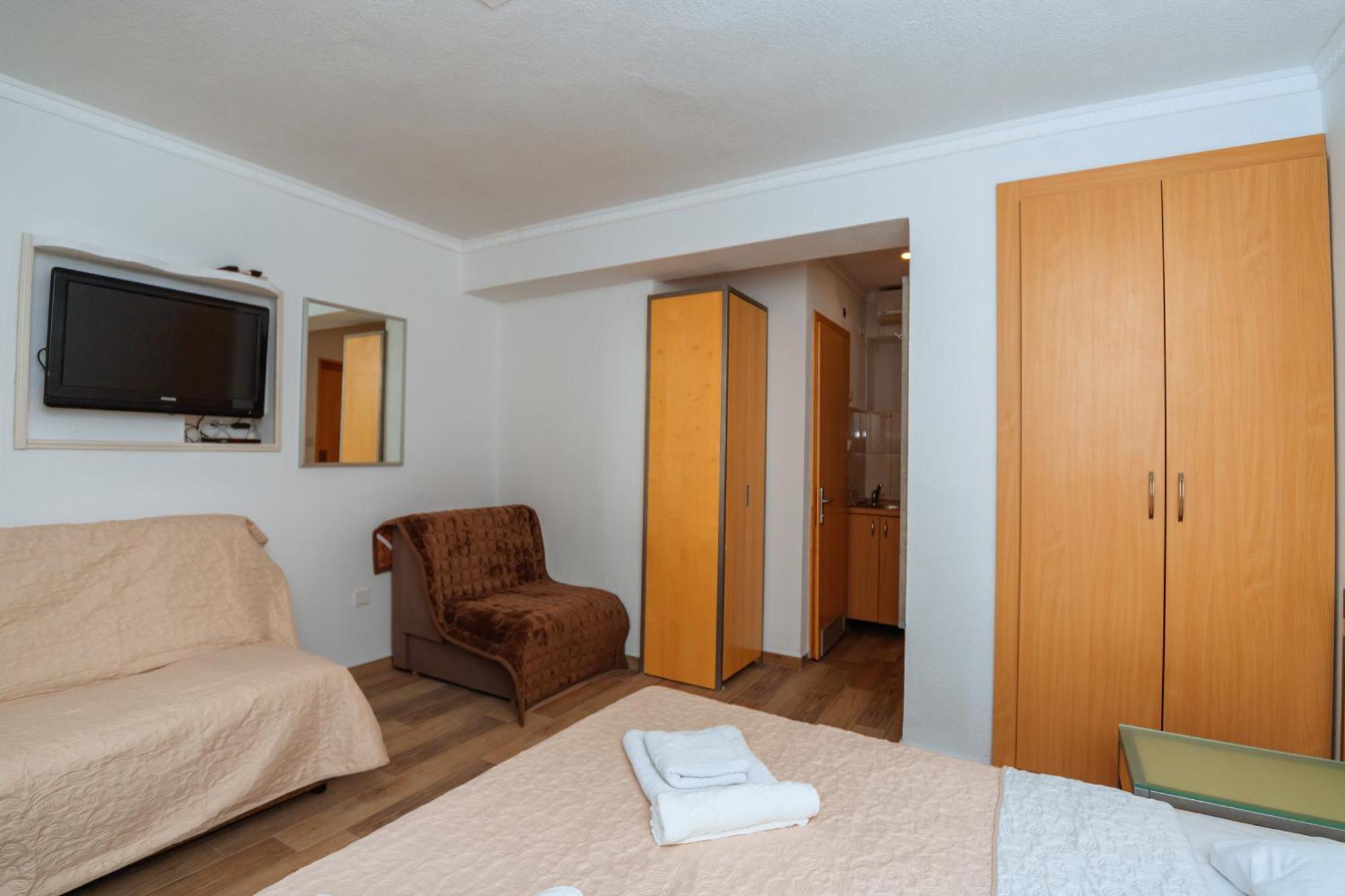 Hotel Savojo Petrovac na moru Zimmer foto